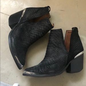 Cromwell Jeffrey Campbell boots